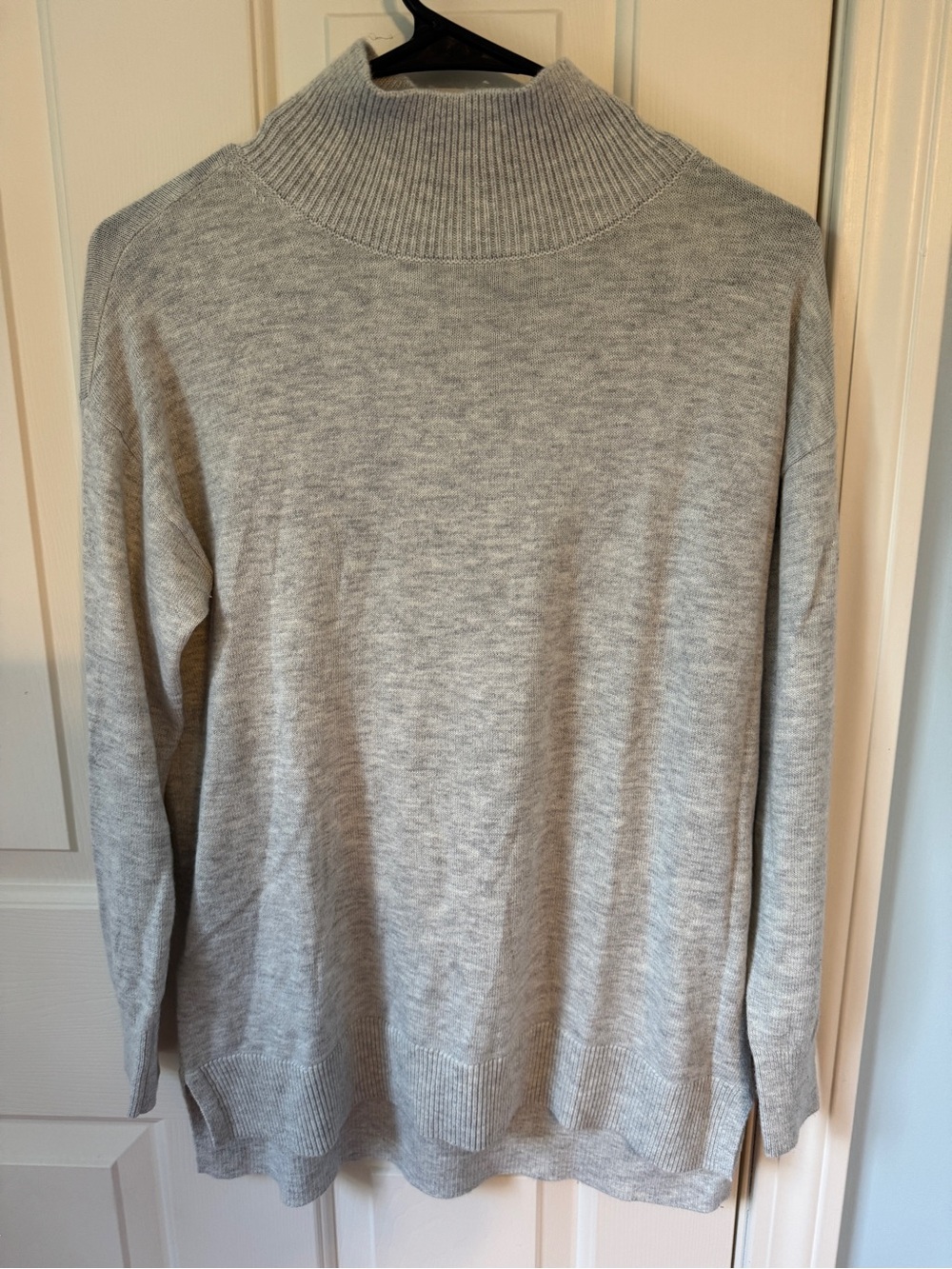 LOFT Light Gray Turtleneck Sweater - Women's Ribbed Neck
